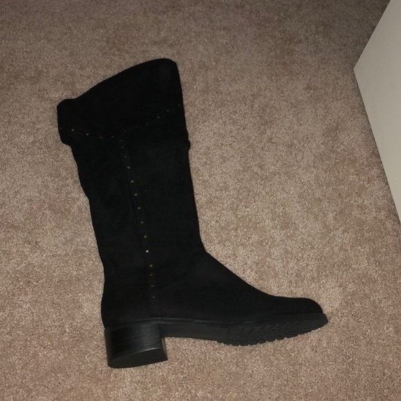 Black thigh high boots - Picture 2 of 3